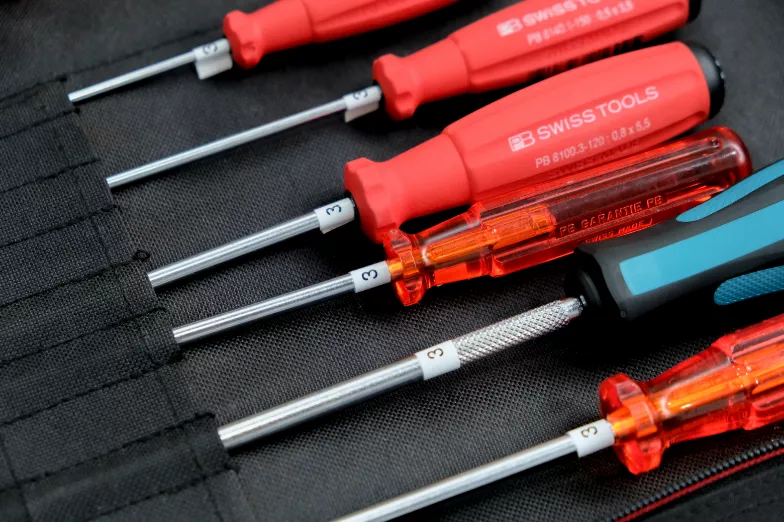 TZe-SL Self Laminating Tape Package